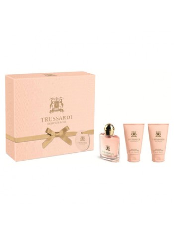 Trussardi Delicate Rose Подарочный набор (туалетная вода 30 мл + лосьон для тела 2x30 мл)